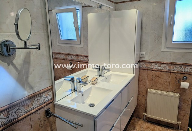 Venta - Villa / Chalet - Benitachell