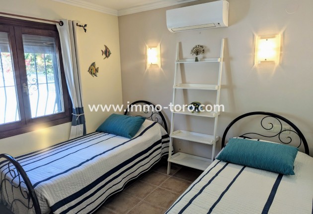 Venta - Villa / Chalet - Benitachell