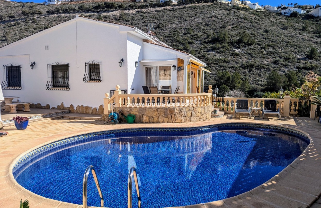 Venta - Villa / Chalet - Benitachell