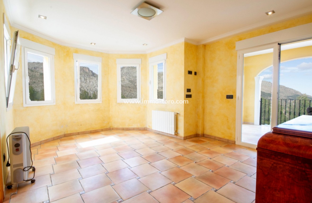 Resale - Villa - La Vall de Laguar