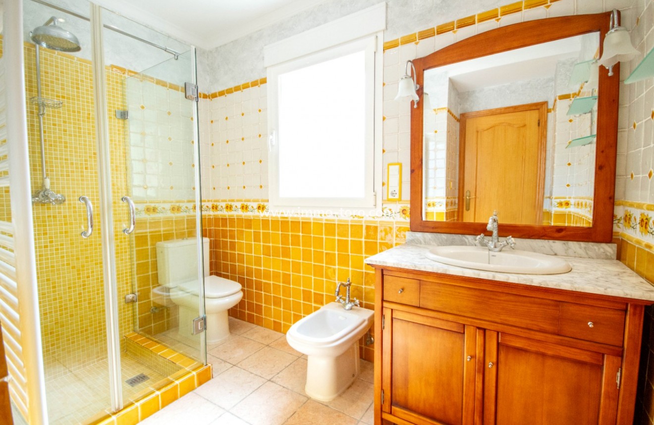 Resale - Villa - La Vall de Laguar