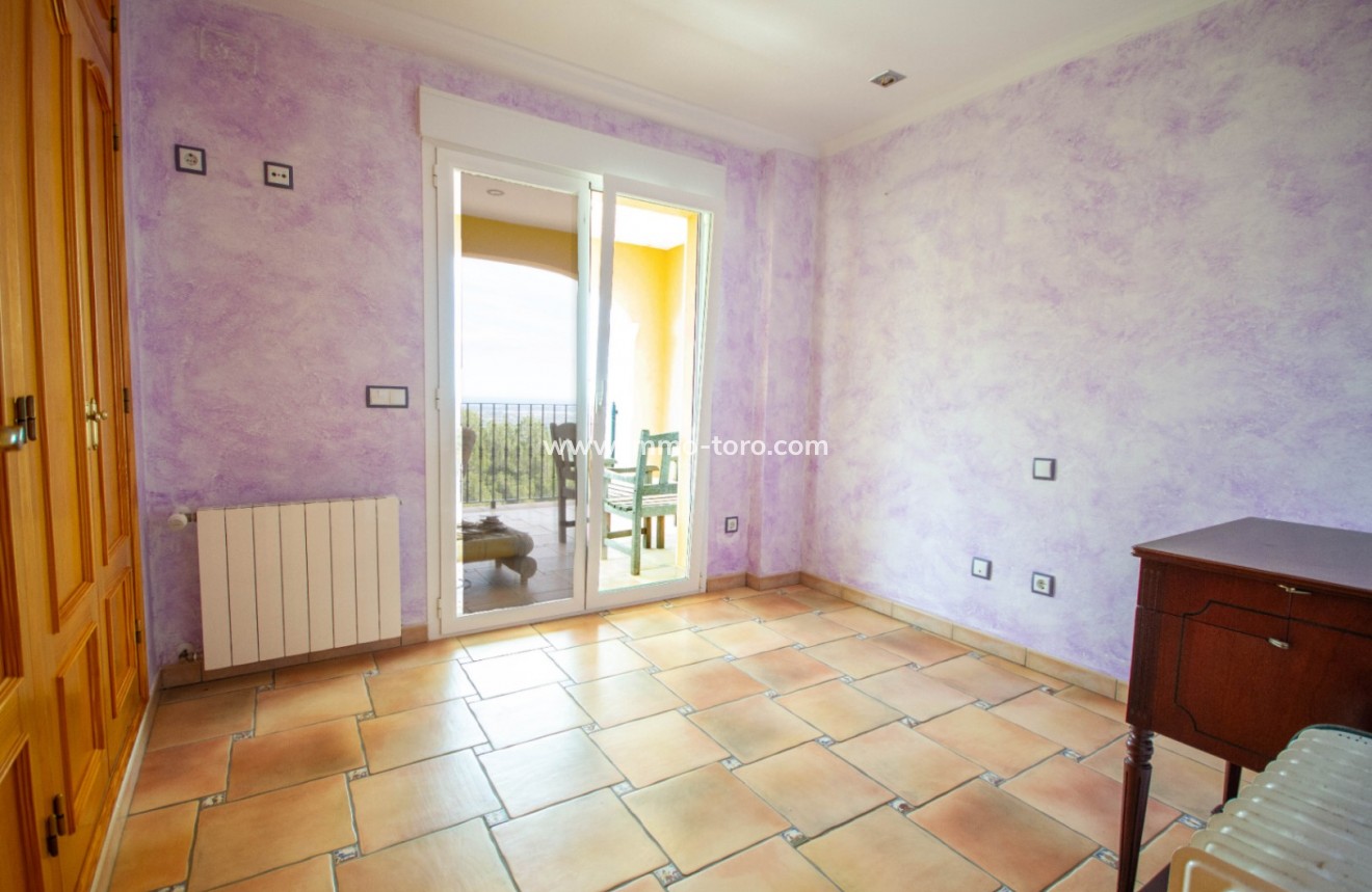 Resale - Villa - La Vall de Laguar