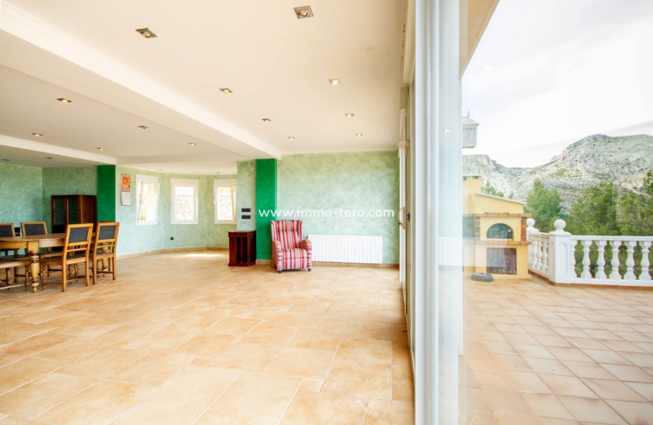 Resale - Villa - La Vall de Laguar