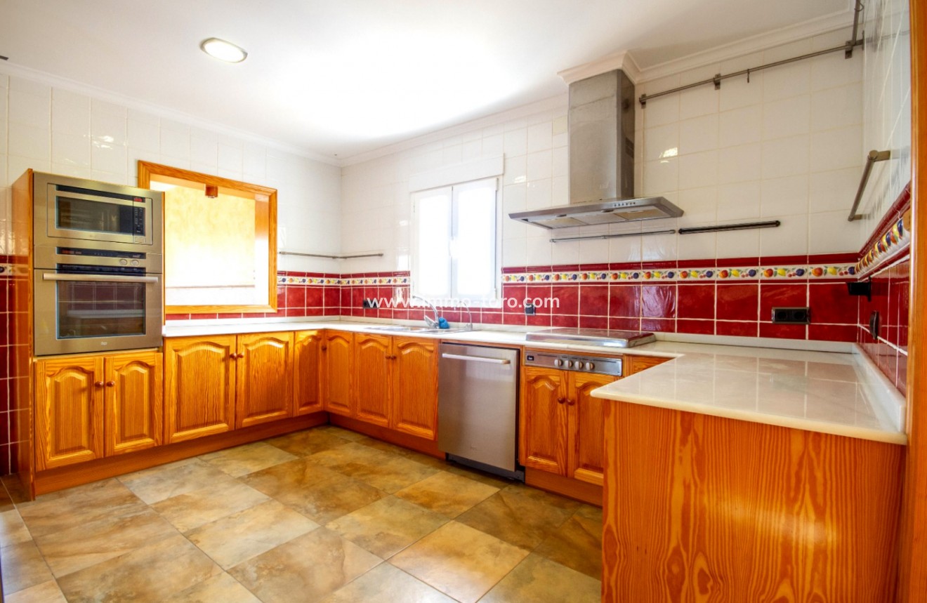 Resale - Villa - La Vall de Laguar