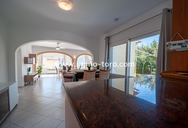 Resale - Villa - Calpe - Costeres