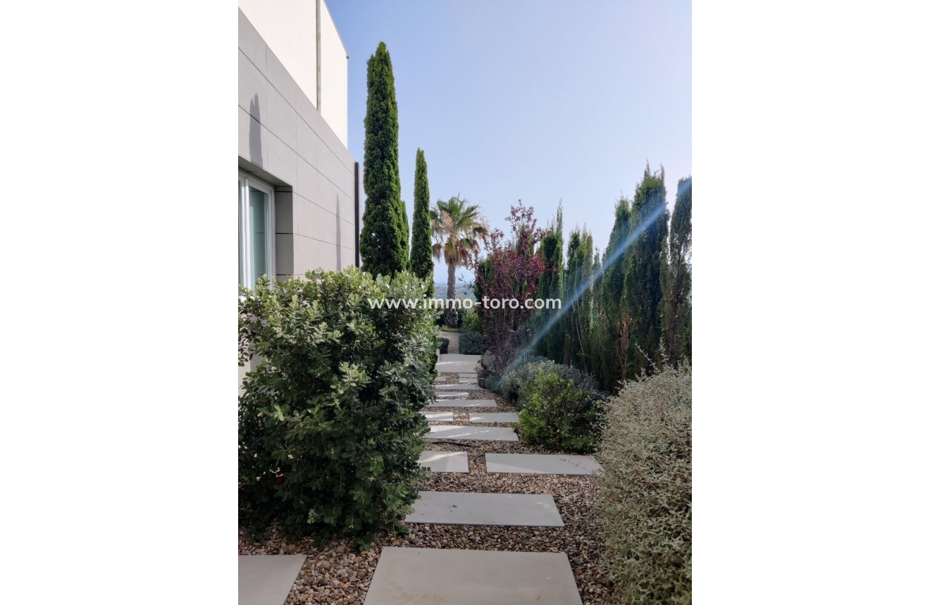 Resale - Villa - Finestrat