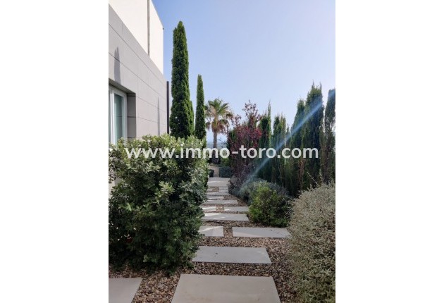 Resale - Villa - Finestrat