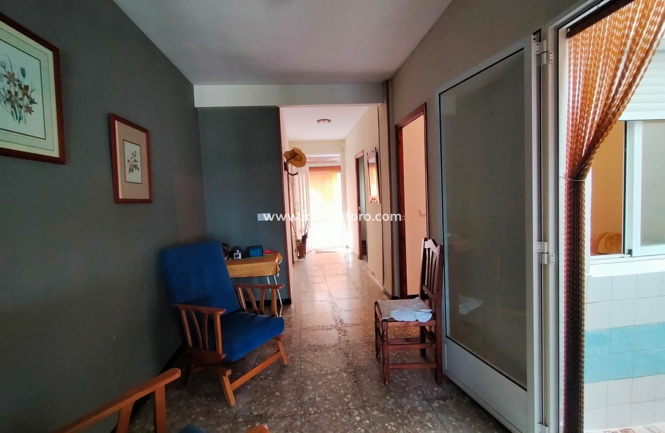 Herverkoop - Dorpshuis - Orba