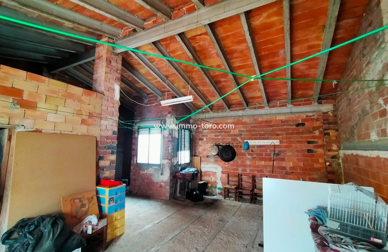 Herverkoop - Dorpshuis - Orba