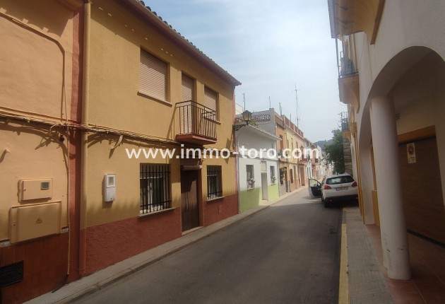 Herverkoop - Dorpshuis - Orba