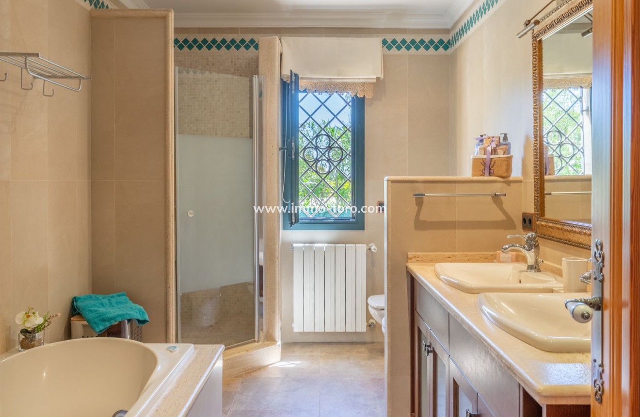 Resale - Villa - Benissa - Benimarco