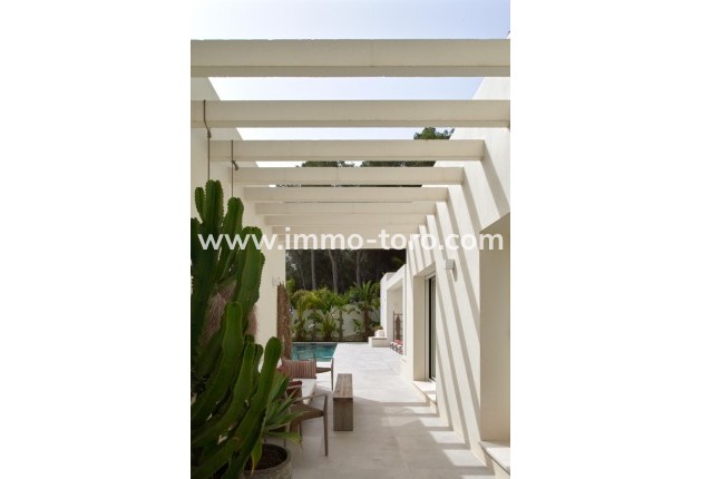 Resale - Villa - Moraira