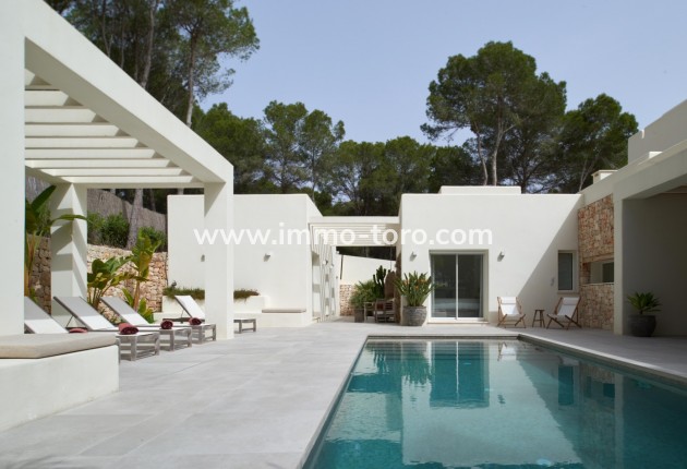 Resale - Villa - Moraira