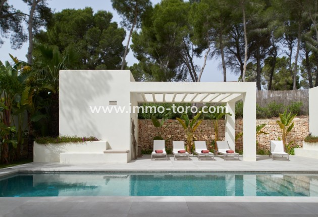 Resale - Villa - Moraira