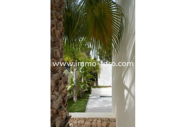 Resale - Villa - Moraira