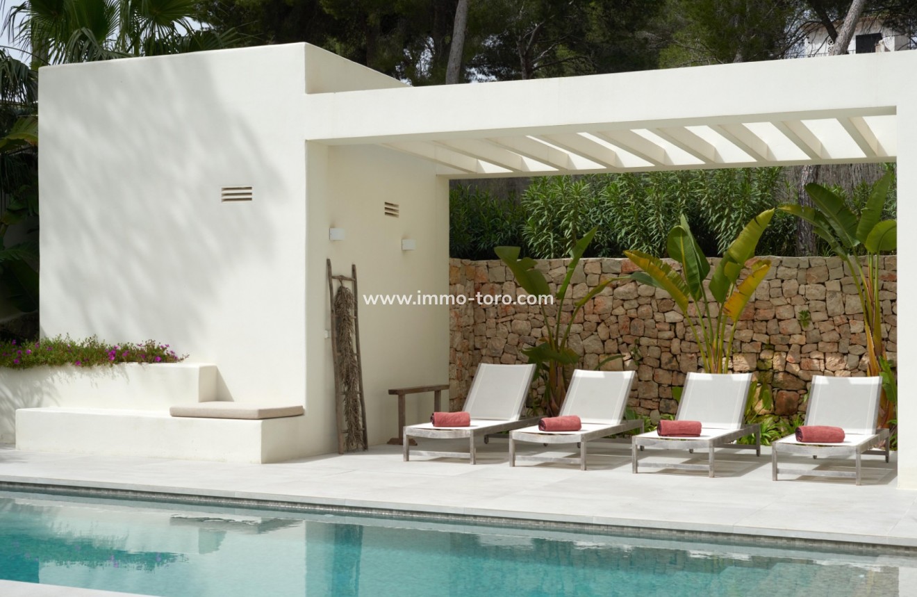 Resale - Villa - Moraira