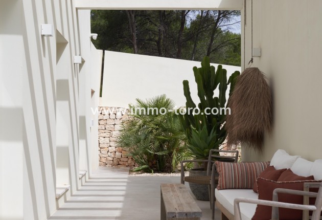 Resale - Villa - Moraira