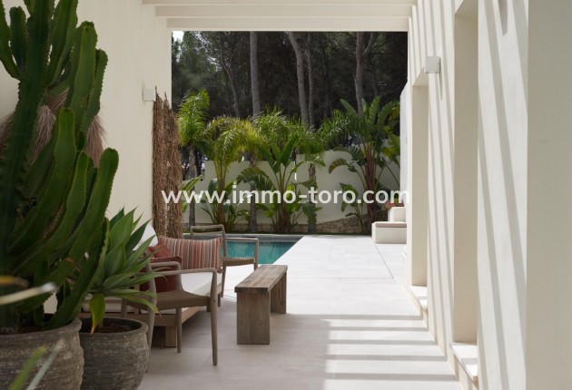 Resale - Villa - Moraira