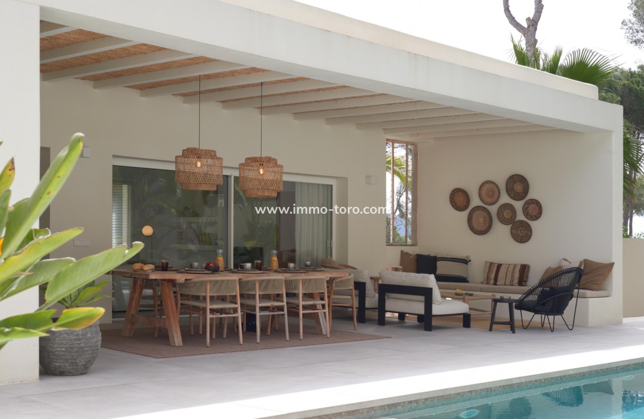 Resale - Villa - Moraira