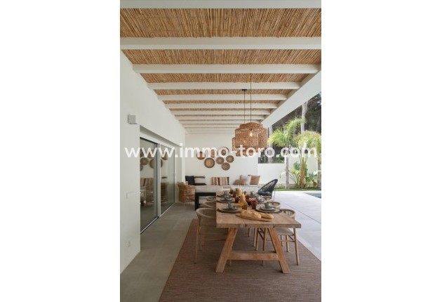 Resale - Villa - Moraira