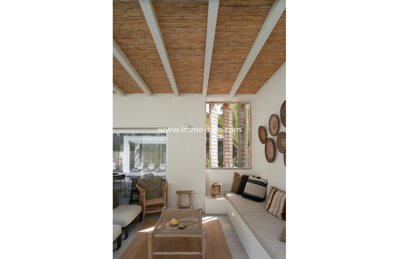 Resale - Villa - Moraira