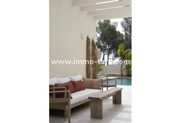 Resale - Villa - Moraira