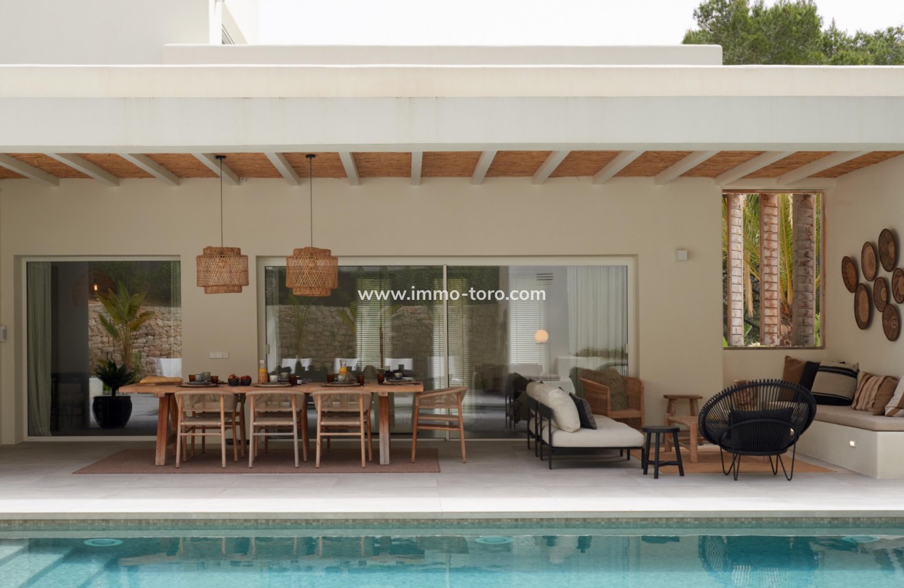 Resale - Villa - Moraira