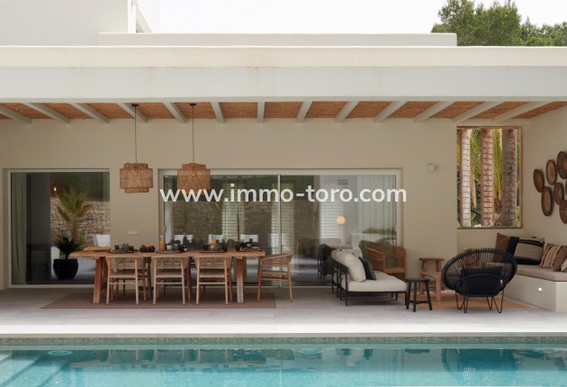 Resale - Villa - Moraira