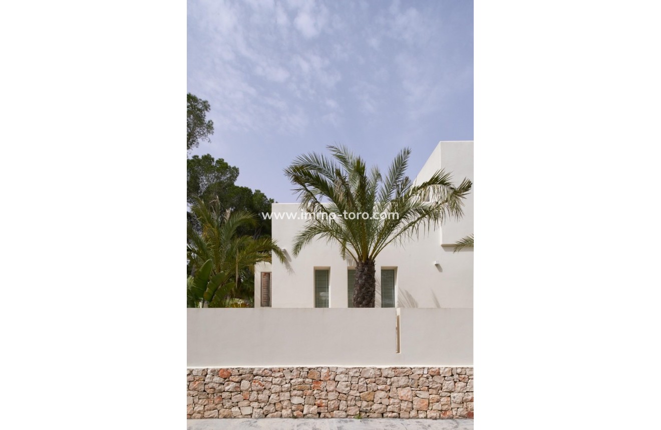 Resale - Villa - Moraira