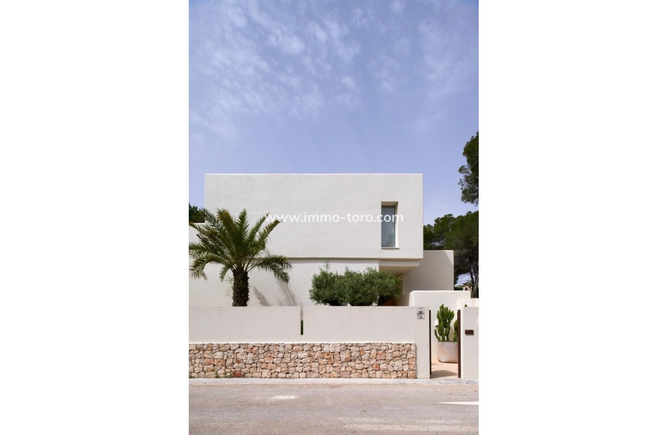 Resale - Villa - Moraira