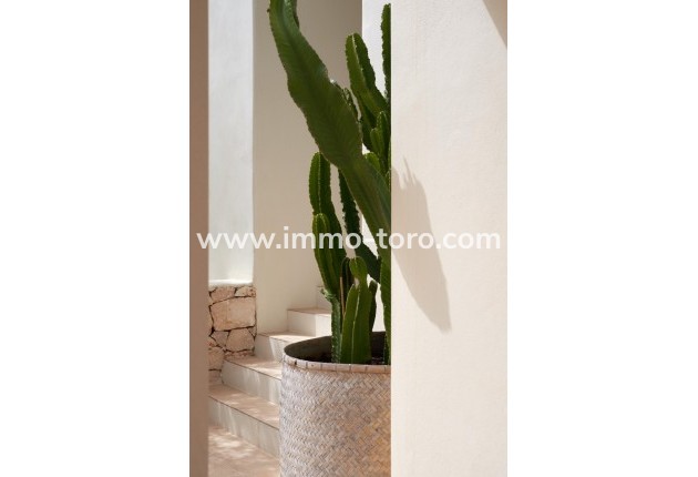 Resale - Villa - Moraira