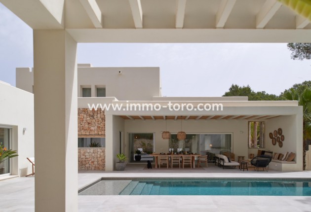 Resale - Villa - Moraira