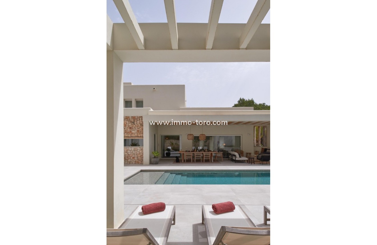 Resale - Villa - Moraira