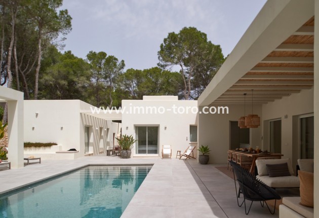 Resale - Villa - Moraira