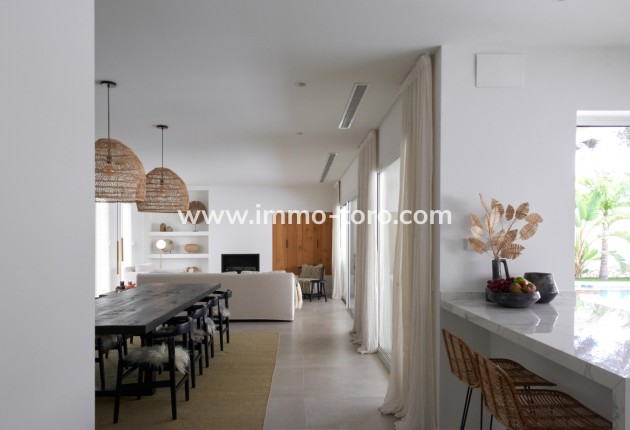 Resale - Villa - Moraira