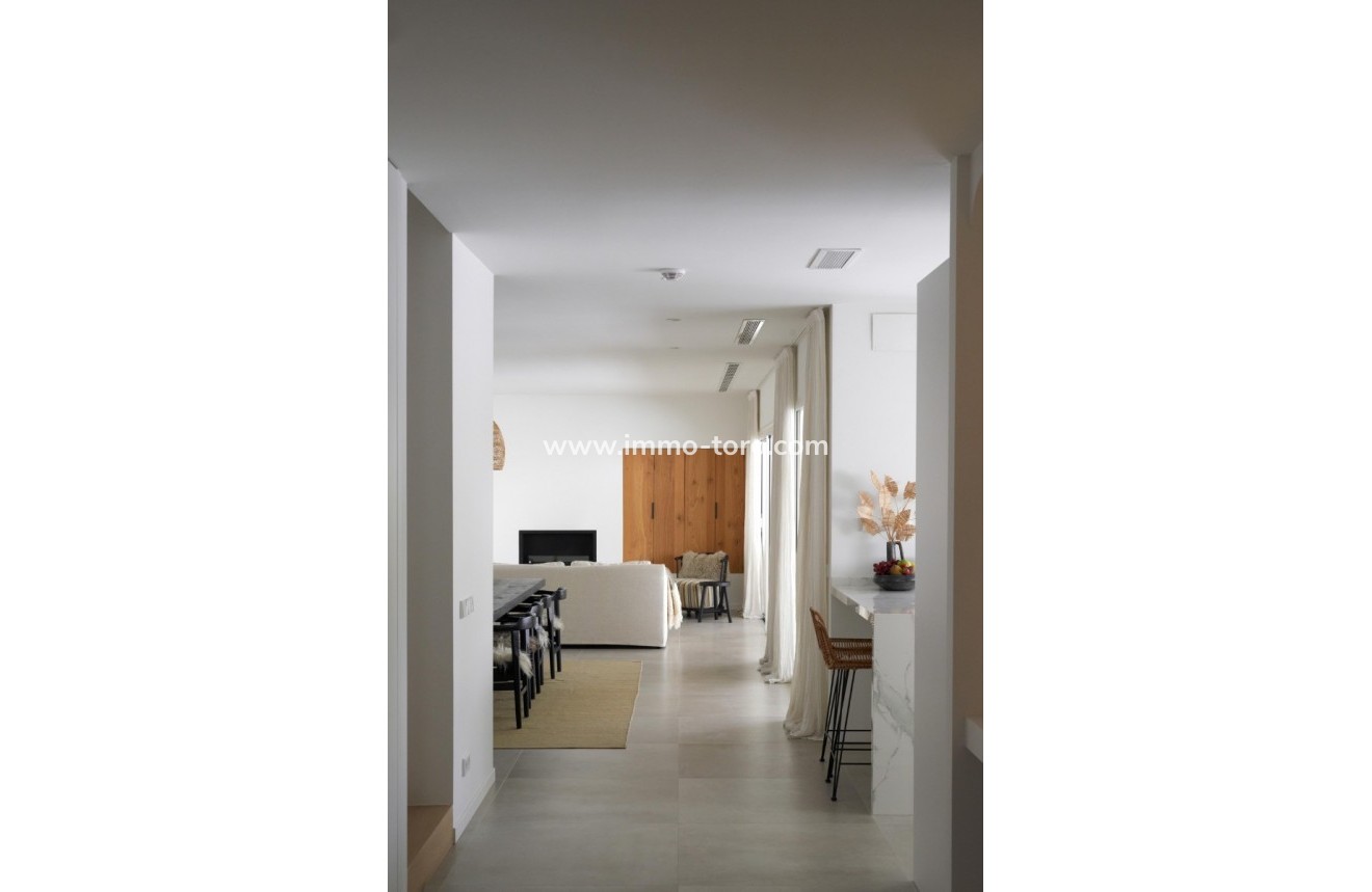 Resale - Villa - Moraira