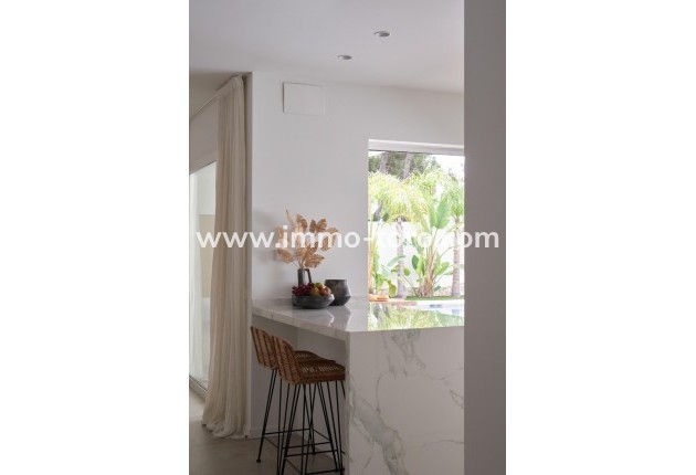 Resale - Villa - Moraira