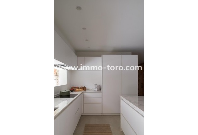 Resale - Villa - Moraira