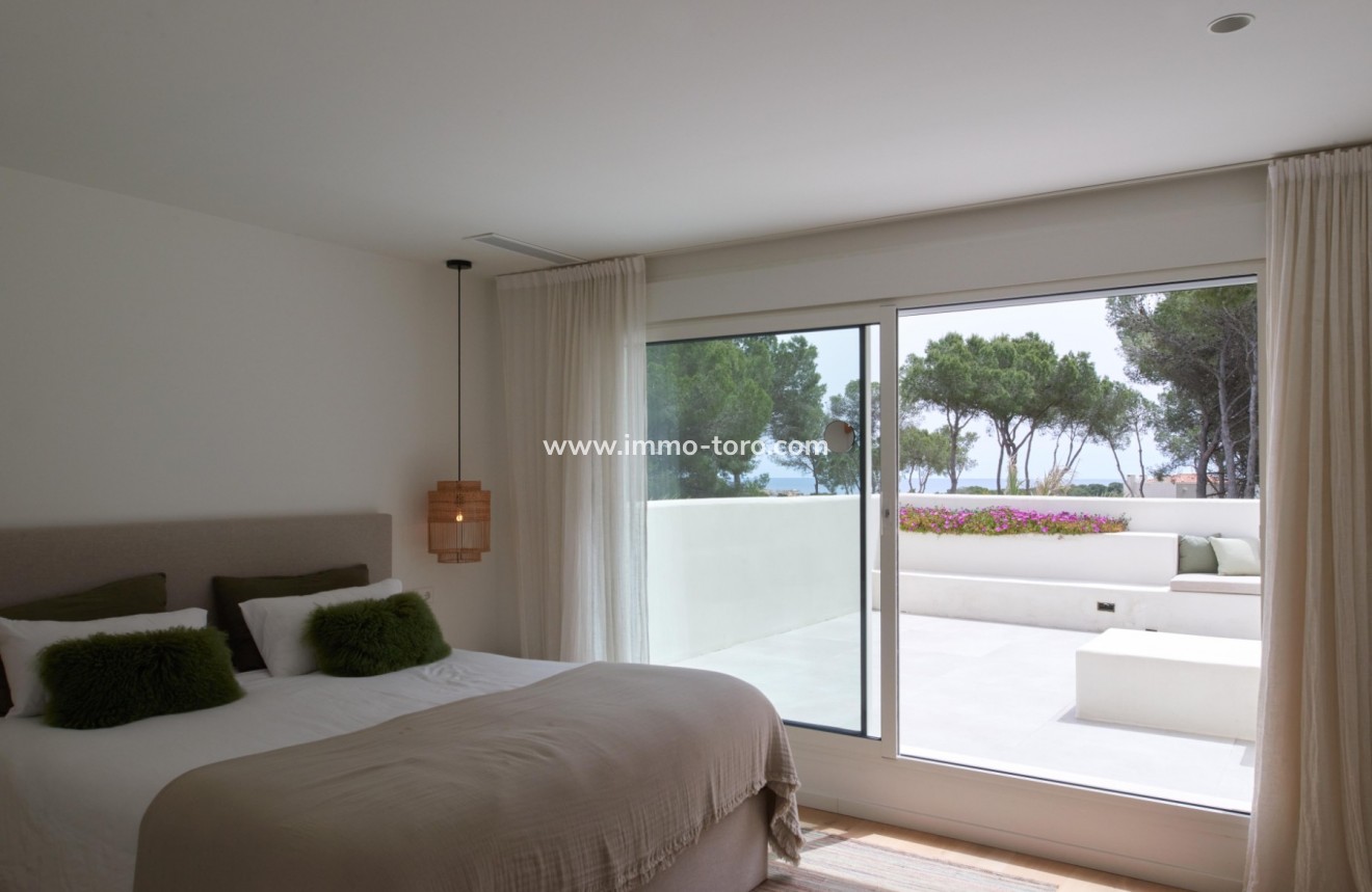 Resale - Villa - Moraira