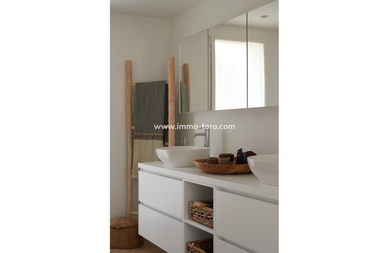 Resale - Villa - Moraira