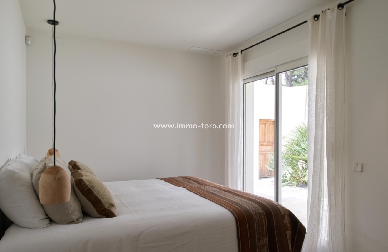 Resale - Villa - Moraira
