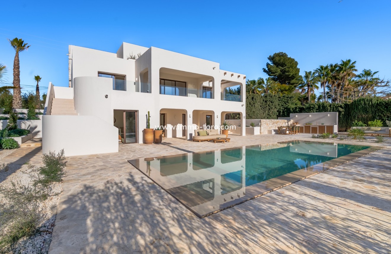 Resale - Villa - Benissa