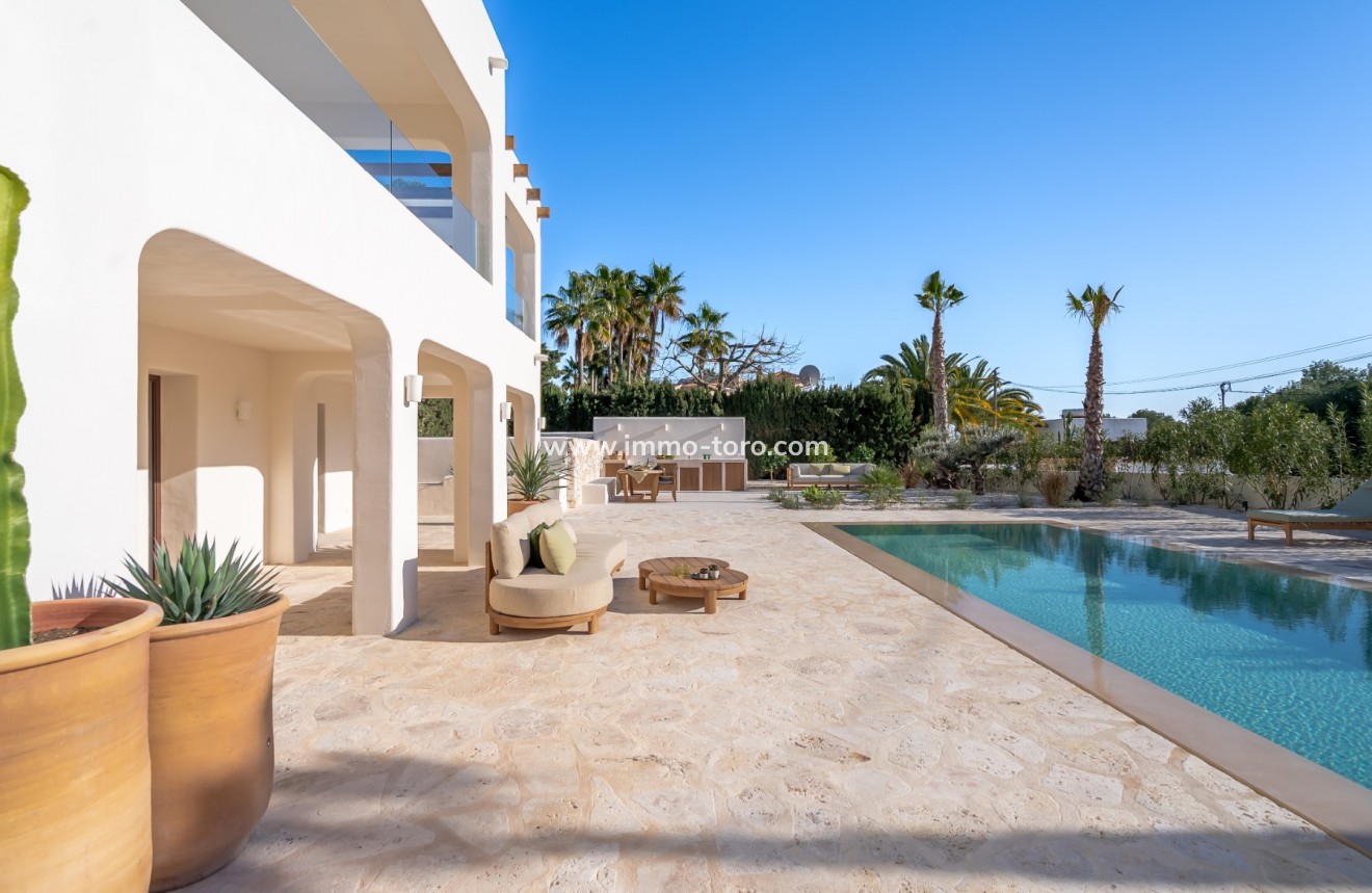 Resale - Villa - Benissa