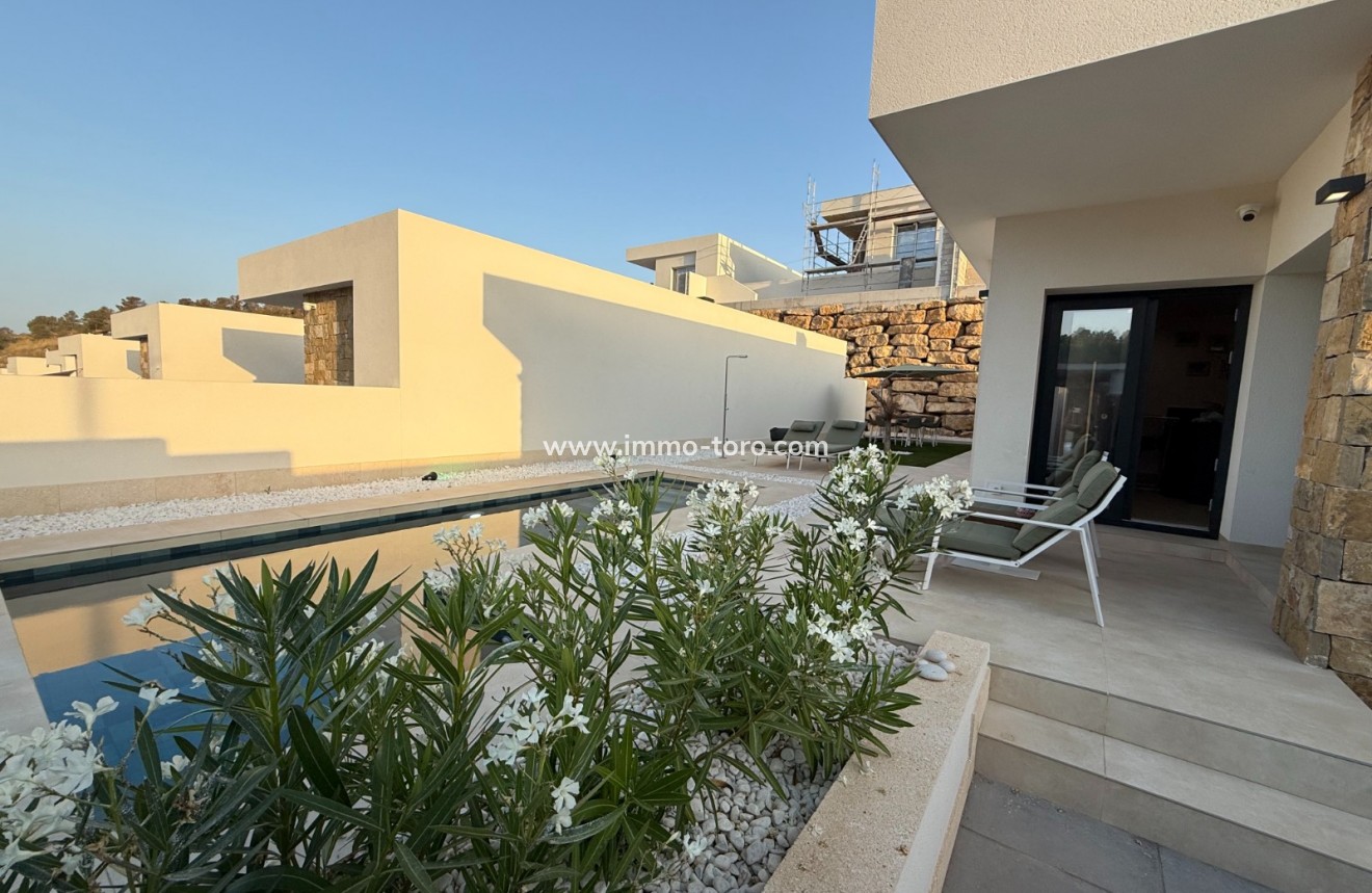 Resale - Villa - Finestrat