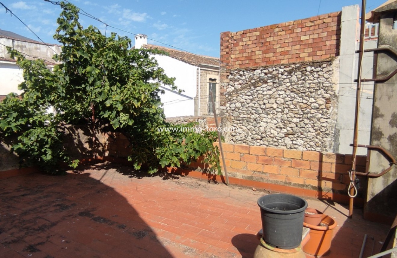 Resale - Village House - Sagra