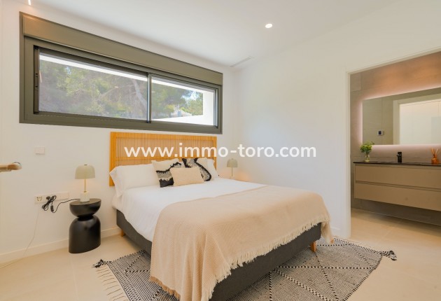 Resale - Villa - Moraira
