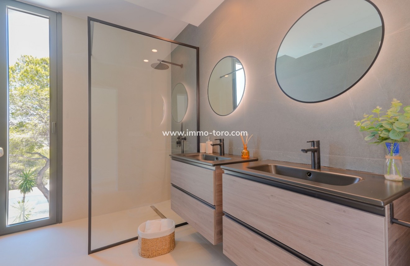 Resale - Villa - Moraira