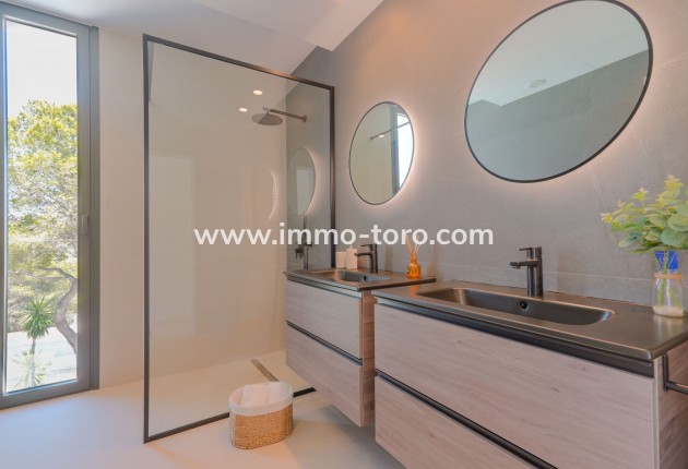 Resale - Villa - Moraira