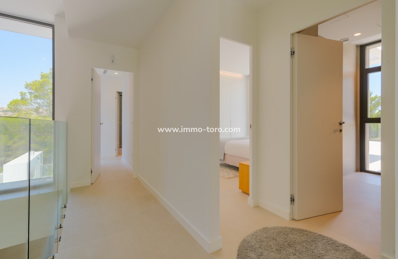 Resale - Villa - Moraira