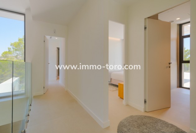 Resale - Villa - Moraira